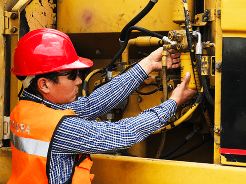 Mantenimiento preventivo a maquinaria pesada