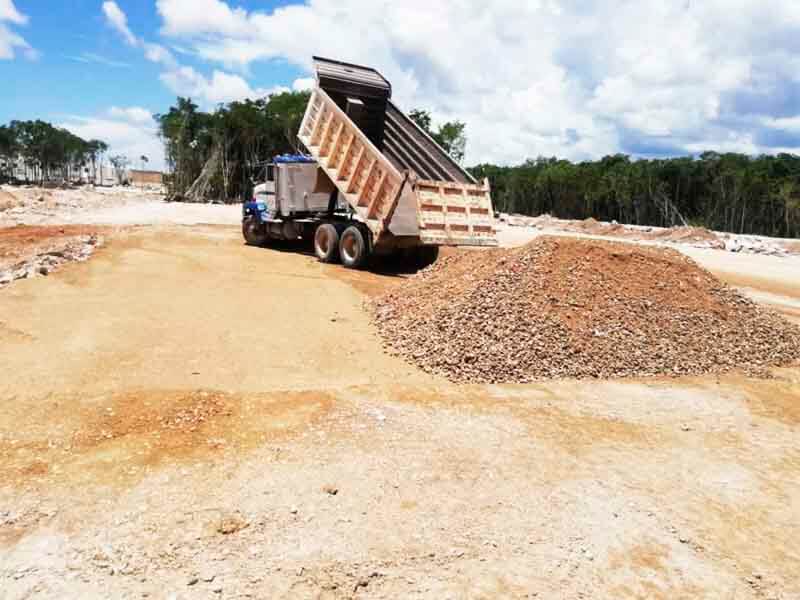 Camion de volteo Transmora